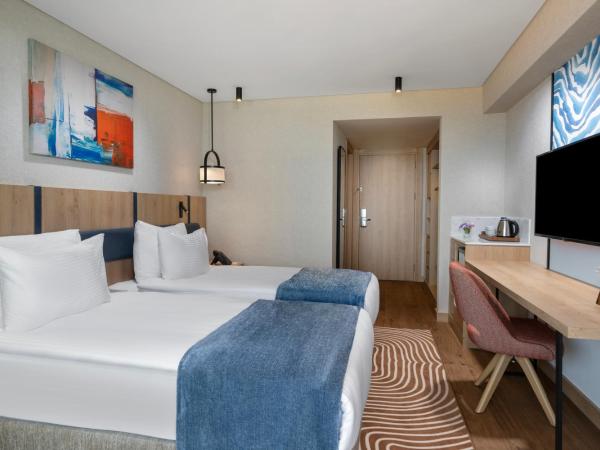 Elite World Kuşadası : photo 2 de la chambre chambre supérieure avec 2 lits simples