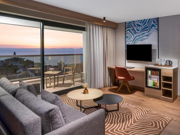 Elite World Kuşadası : photo 7 de la chambre suite with queen size bed, sea view