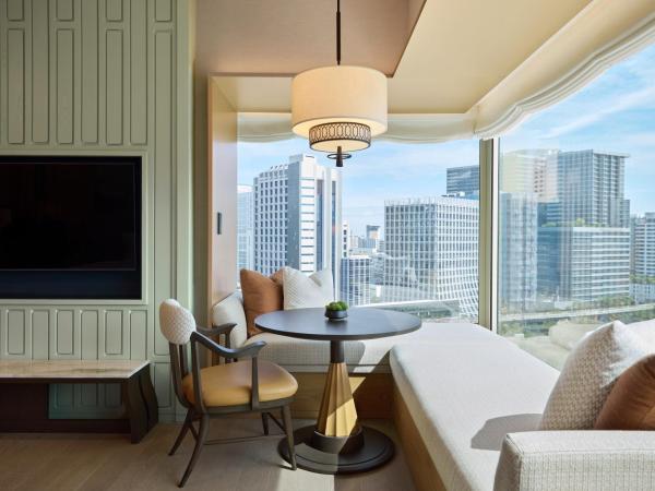 Dusit Thani Bangkok : photo 4 de la chambre deluxe corner room with king bed