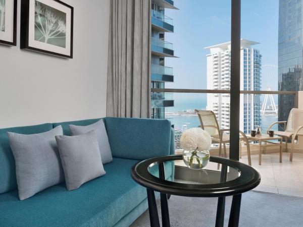 Mövenpick Hotel Jumeirah Beach : photo 4 de la chambre hébergement lit king-size deluxe avec balcon - vue partielle sur mer