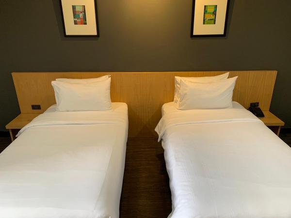 Bangkok Inter Place : photo 3 de la chambre deluxe middle twin no window
