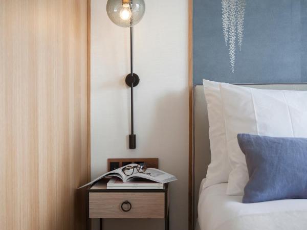 Storchen Zürich - Lifestyle boutique Hotel : photo 4 de la chambre chambre lit queen-size city