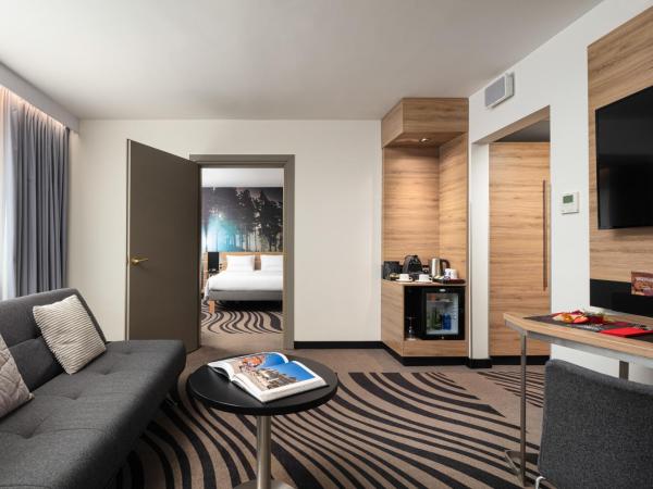 Novotel Poznan Centrum : photo 2 de la chambre two-room apartment with one king bed