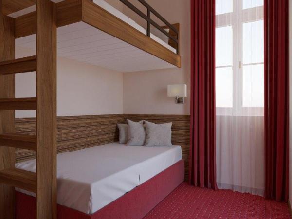 EA Hotel Sonata : photo 4 de la chambre chambre quadruple