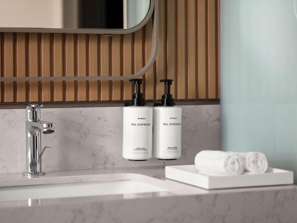 Lokalist, Istanbul, a Tribute Portfolio Hotel : photo 6 de la chambre chambre lits jumeaux de luxe avec vue sur le bosphore