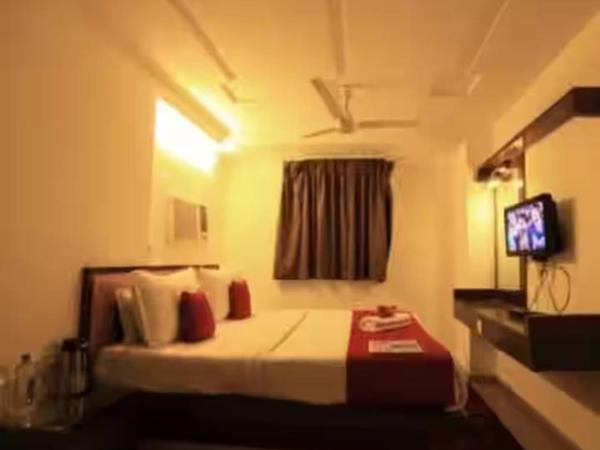 hotel kalash residency : photo 1 de la chambre chambre double