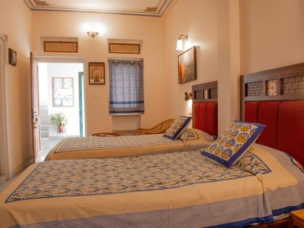 Tara Niwas : photo 1 de la chambre chambre deluxe double ou lits jumeaux