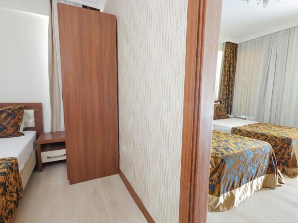 The Corner Park Hotel : photo 7 de la chambre chambre triple standard