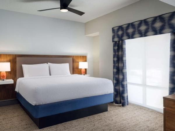 Hampton Inn & Suites Memphis East : photo 2 de la chambre hébergement lit king-size avec canapé-lit - non-fumeurs 