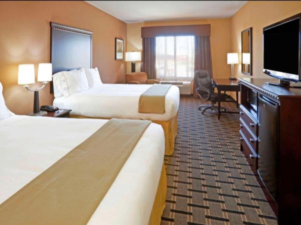 Comfort Inn & Suites Dallas Medical-Market Center : photo 2 de la chambre chambre standard avec 2 lits queen-size - non-fumeurs