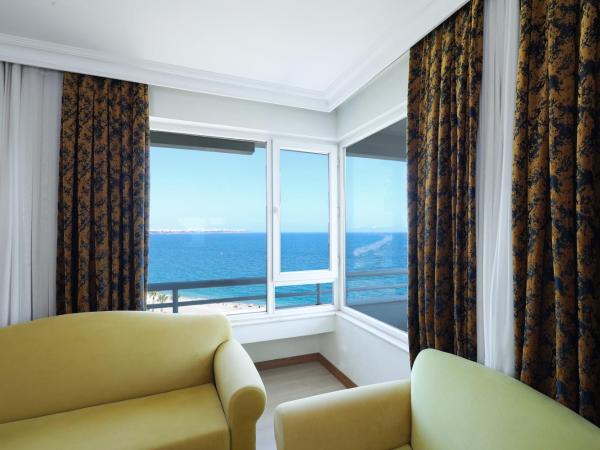 The Corner Park Hotel : photo 6 de la chambre chambre double standard - vue sur mer