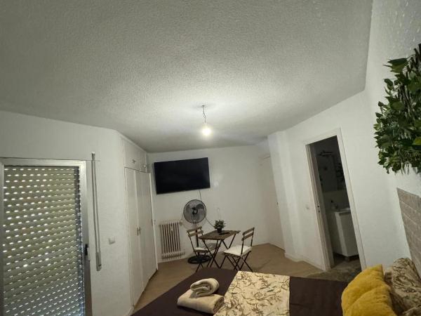 ENJOY THE STARS Alondra : photo 4 de la chambre chambre double avec salle de bains privative