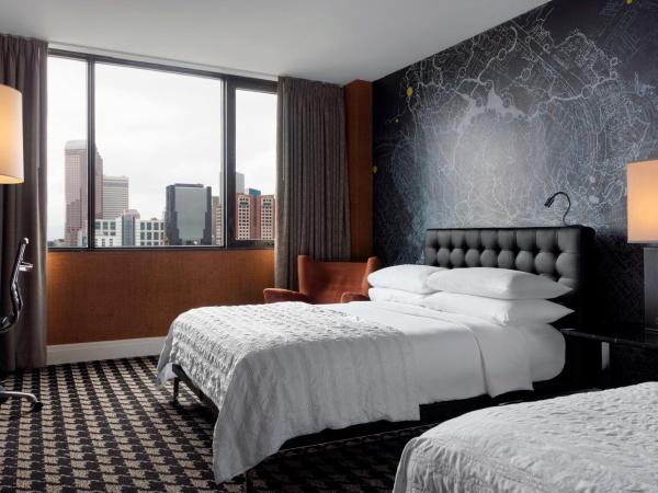 Le Méridien Charlotte : photo 1 de la chambre chambre avec 2 lits doubles - vue sur ville