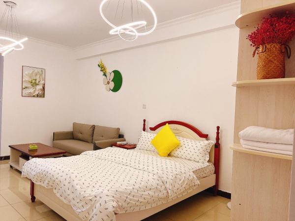 Lan House Youth Apartment : photo 3 de la chambre studio avec balcon 