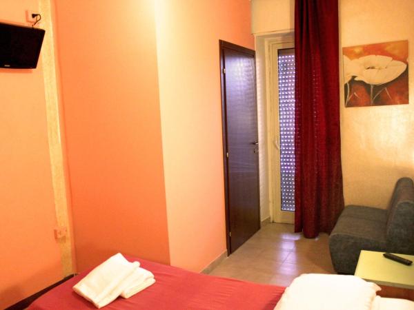 Hotel America : photo 6 de la chambre chambre double avec salle de bains privative