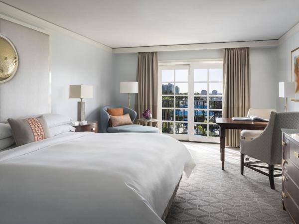 The Ritz-Carlton, Marina del Rey : photo 2 de la chambre chambre lit king-size - vue partielle sur port de plaisance