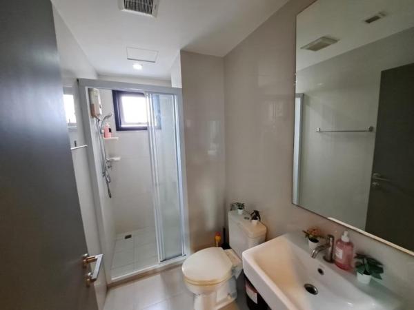 The Base Central Pattaya by Mickey : photo 9 de la chambre appartement 1 chambre avec balcon et vue sur mer