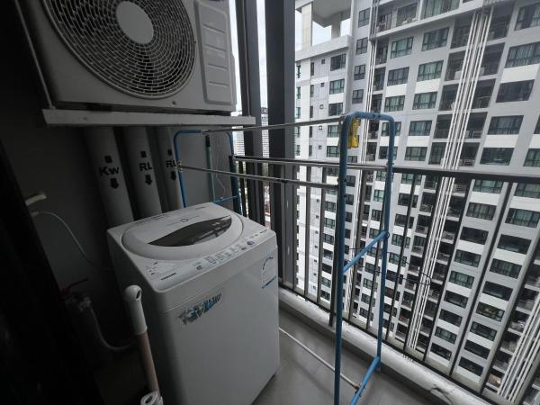 The Base Central Pattaya by Mickey : photo 6 de la chambre appartement 1 chambre avec balcon et vue sur mer