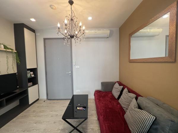 The Base Central Pattaya by Mickey : photo 2 de la chambre appartement 1 chambre avec balcon et vue sur mer