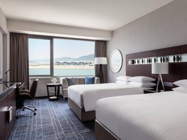 Hong Kong SkyCity Marriott Hotel : photo 3 de la chambre chambre avec 2 lits doubles - vue sur mer