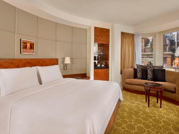 The Park Tower Knightsbridge, a Luxury Collection Hotel, London : photo 3 de la chambre chambre lit king-size classique