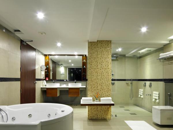 Ramada Resort by Wyndham Kochi : photo 5 de la chambre suite présidentielle