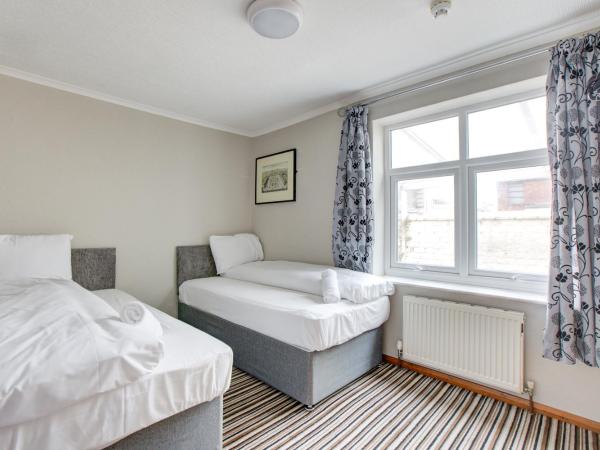 The Sandringham Court Hotel & Apartment with High Speed Wi-Fi : photo 2 de la chambre chambre lits jumeaux Économique