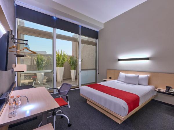 City Express Plus by Marriott Ciudad de México Patio Universidad : photo 4 de la chambre chambre lit queen-size 