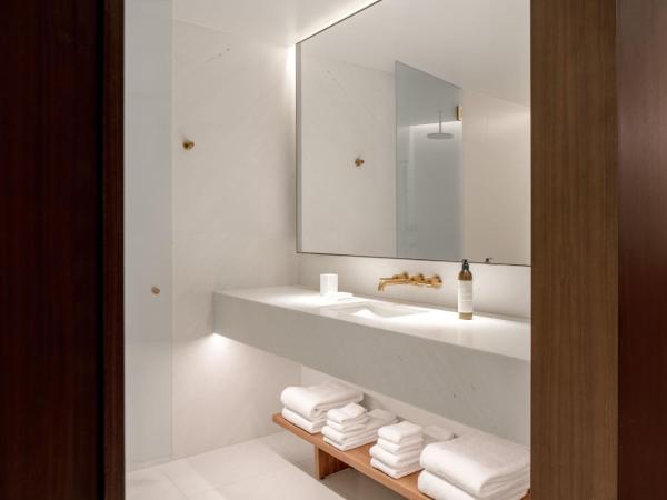 The Tampa EDITION : photo 5 de la chambre chambre supérieure lit queen-size