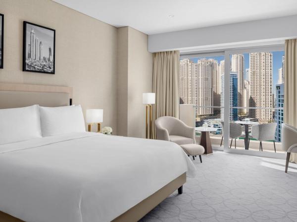 JW Marriott Hotel Marina : photo 1 de la chambre executive city view room, king bed, club lounge access with breakfast, lunch & dinner, including direct access to dubai marina mall & marina walk