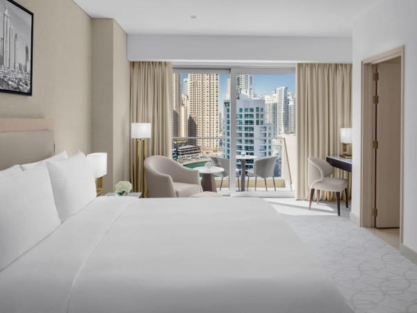 JW Marriott Hotel Marina : photo 3 de la chambre executive city view room, king bed, club lounge access with breakfast, lunch & dinner, including direct access to dubai marina mall & marina walk