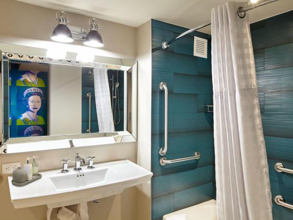 The Burgess Hotel, Atlanta, a Tribute Portfolio Hotel : photo 9 de la chambre suite junior lit king-size - vue sur piscine