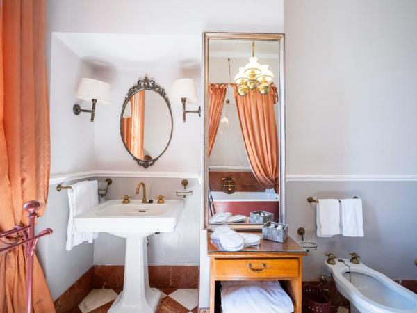 Villa Poggio Bello : photo 10 de la chambre chambre lit king-size