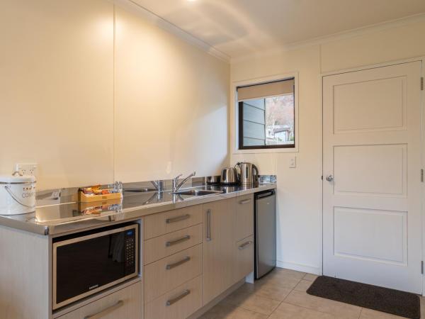 Wanaka Top 10 Holiday Park : photo 3 de la chambre studio motel 