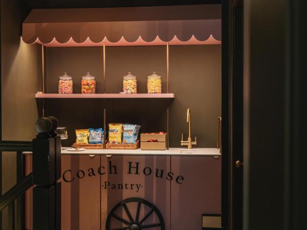 No 15 by GuestHouse, Bath : photo 2 de la chambre chambre coach house