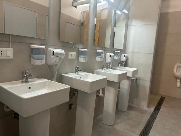 CconfortHotels Host Bari Centrale SELF CHECK IN : photo 7 de la chambre lit superposé dans dortoir mixte