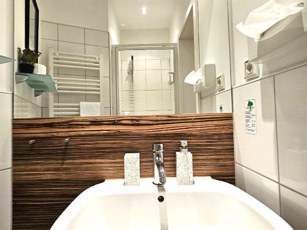 Airport Messe Hotel : photo 6 de la chambre chambre simple standard