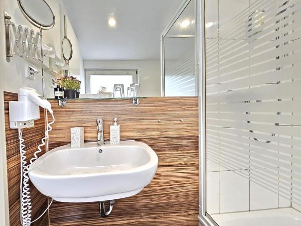 Airport Messe Hotel : photo 6 de la chambre chambre double standard