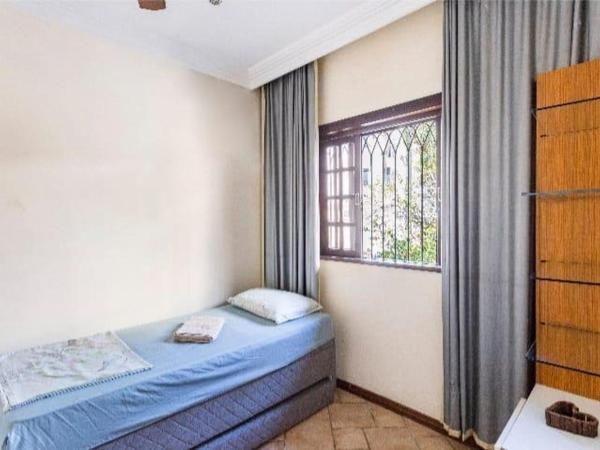 Espaço Grajaú : photo 1 de la chambre chambre lits jumeaux avec salle de bains commune