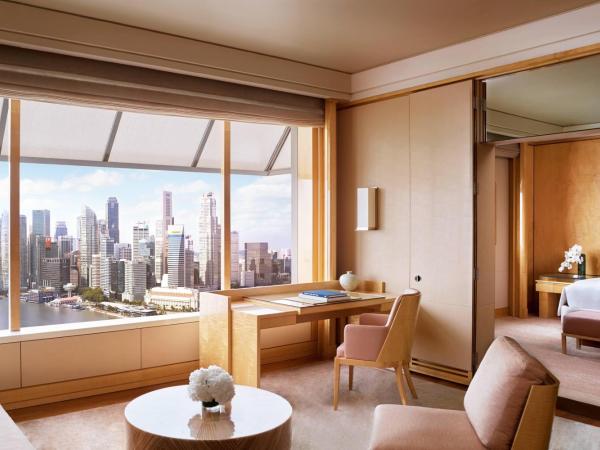The Ritz-Carlton, Millenia Singapore : photo 5 de la chambre club deluxe suite, 1 king bed, marina bay view