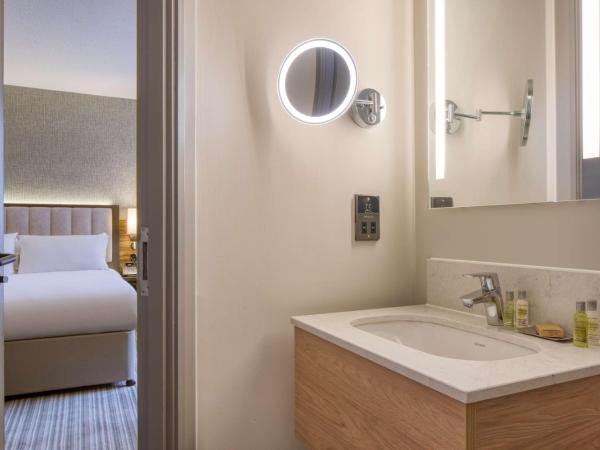 DoubleTree by Hilton London Chelsea : photo 8 de la chambre suite junior