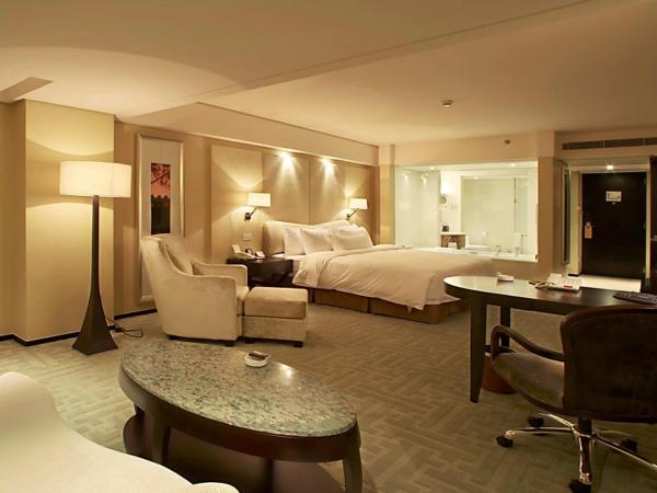 The Lakeview Hotel : photo 4 de la chambre chambre lit king-size deluxe