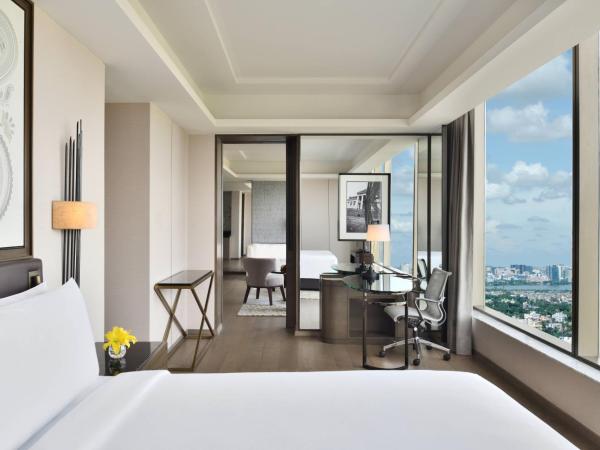 JW Marriott Hotel Kolkata : photo 9 de la chambre suite exécutive avec accès au salon exécutif et transfert aéroport aller-retour