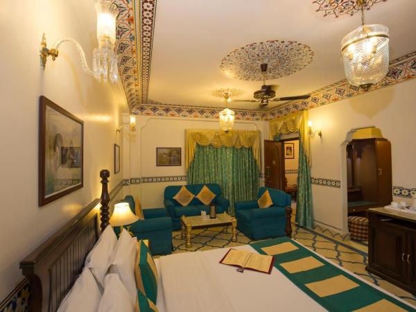 Umaid Bhawan - A Heritage Style Boutique Hotel : photo 2 de la chambre suite royale - prise en charge gratuite à l'arrivée uniquement depuis la gare ferroviaire ou routière