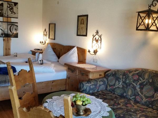 Alp Art Hotel Götzens : photo 5 de la chambre chambre quadruple