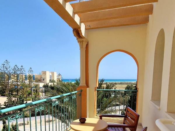 Alhambra Thalasso : photo 4 de la chambre chambre double ou lits jumeaux standard