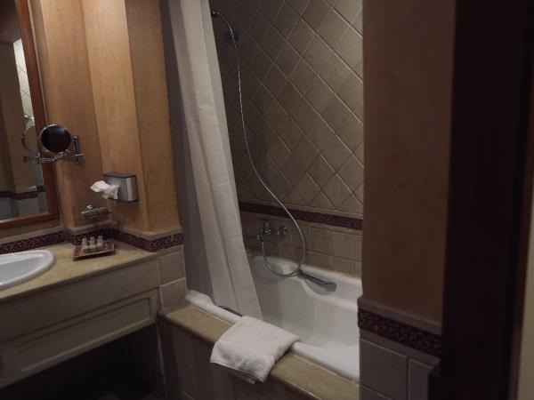Alhambra Thalasso : photo 4 de la chambre chambre simple standard