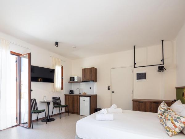 Aristea Hotel : photo 4 de la chambre studio Élégant avec balcon