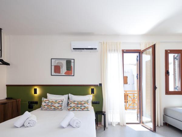 Aristea Hotel : photo 3 de la chambre studio Élégant avec balcon