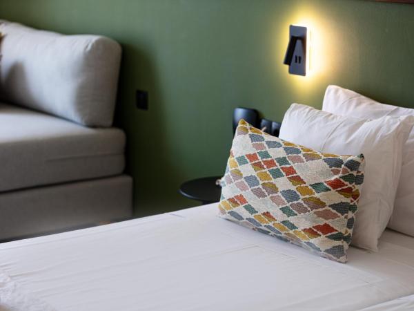 Aristea Hotel : photo 7 de la chambre studio supérieur - vue latérale sur mer